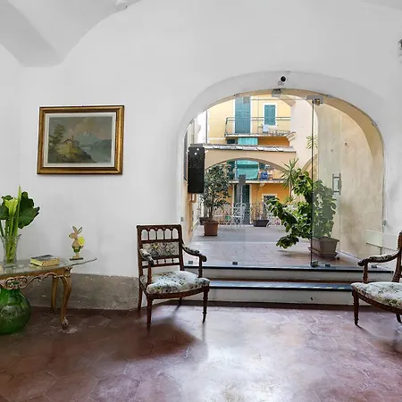 게스트하우스 Al Castello Residenza D'epoca 3*