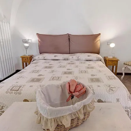 Al Castello Residenza D'epoca 게스트하우스 3*